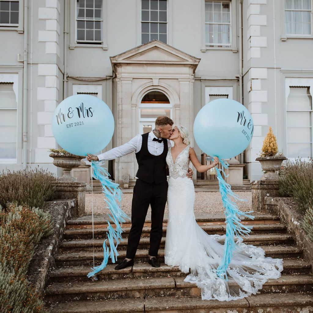 Mr and Mrs established giant balloon