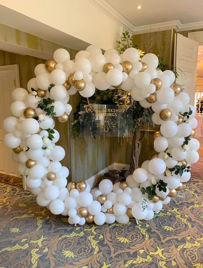 Royal Berkshire Weddings Balloon Ring Bespoke Creations Airmagination